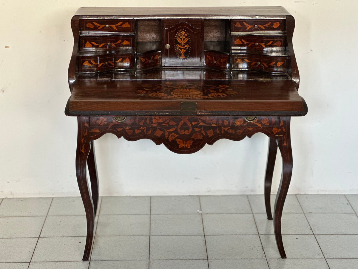 Ribalta olandese intarsiata.   XIX secolo.  Restaurata