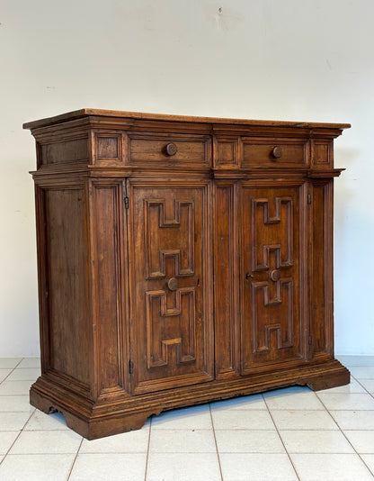 Credenza Emiliana Reggiana  Luigi XIV. XVII secolo