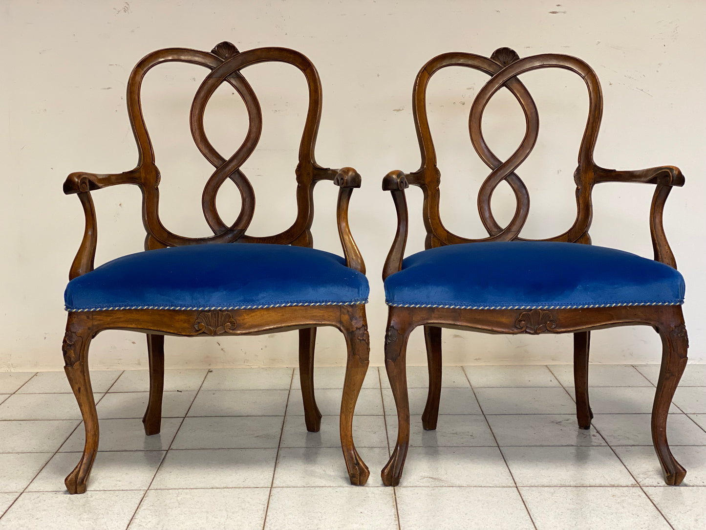 Pair of walnut armchairs. Venice 19th century