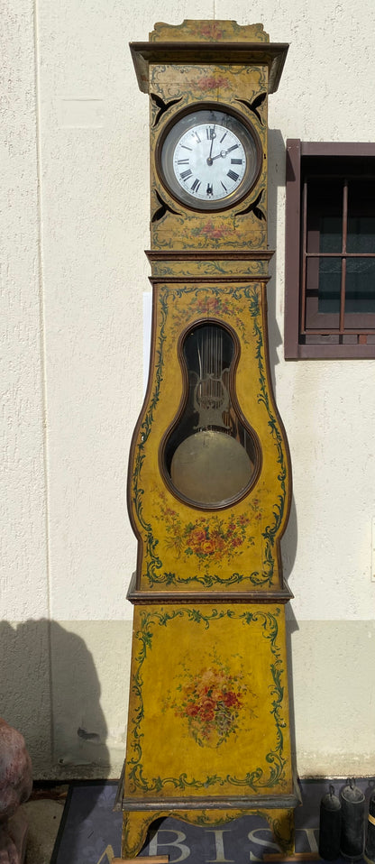 Orologio a pendolo laccato dipinto . Venezia primi 800
