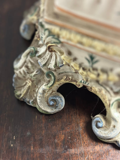 Vaso in maiolica dipinta . Bassano inizio XX secolo