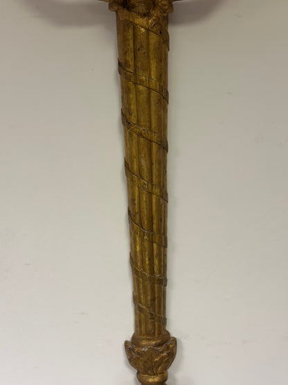 Grande applique Luigi XVI in legno intagliato e dorato