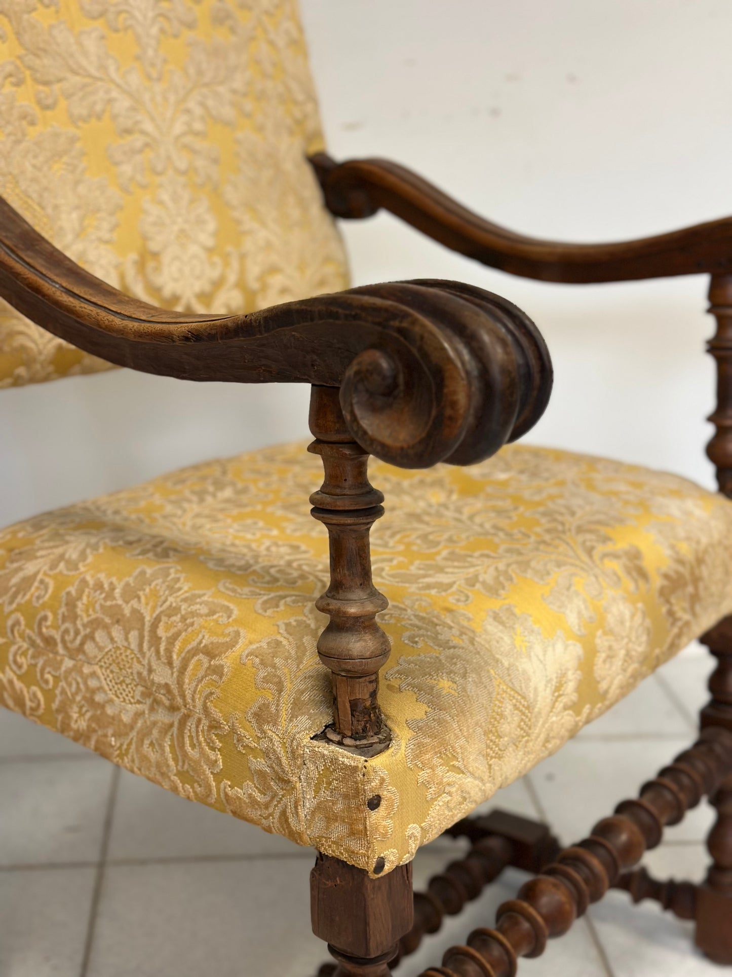 Poltrona trono Luigi XIV Modena inizio 700