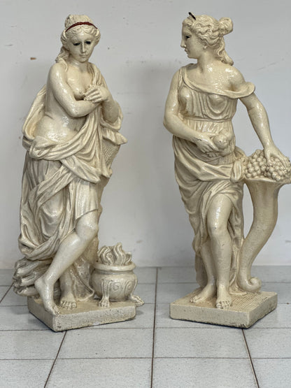 Coppia di statue in graniglia di pietra. Epoca primi 900. H 94 cm