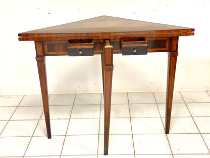 Tavolino da gioco luigi xvi . Genova fine 700.