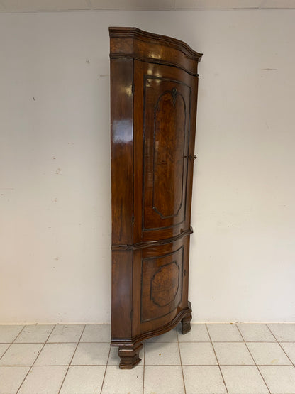 Louis XV Corner Cabinet. Milan 18th century