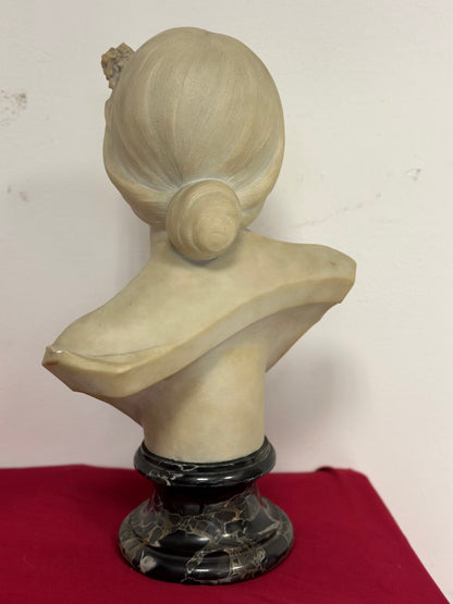 Busto in marmo di Carrara. La bella Fiorentina   Emilio fiaschi 1858 . 1941
