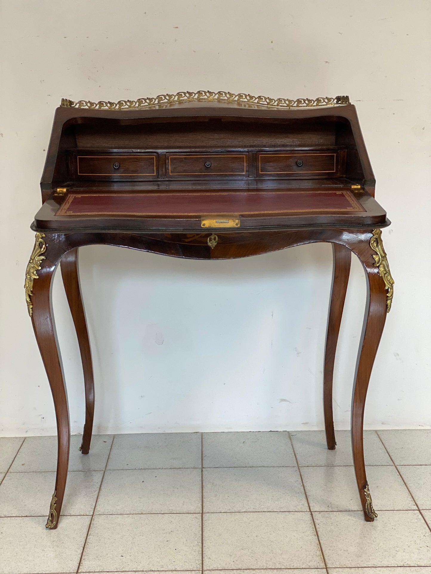 Ribalta lastronata intarsiata . Napoleone III 1870