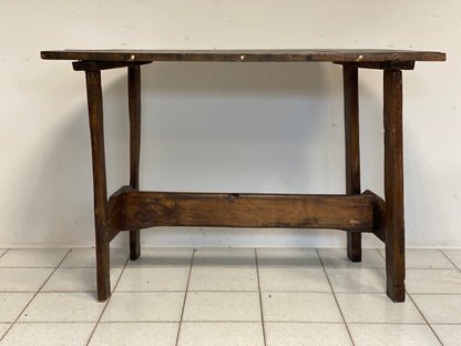 Consolle mezzo tavolo . XVIII secolo