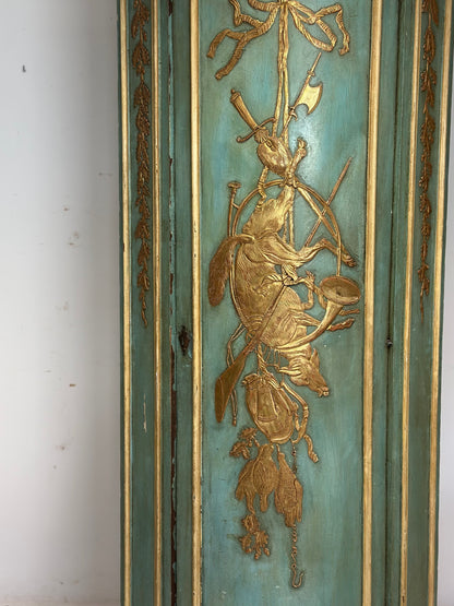 Angoliera bombata laccata dipinta , Toscana Luigi XIV.  Fine 600 inizio 700