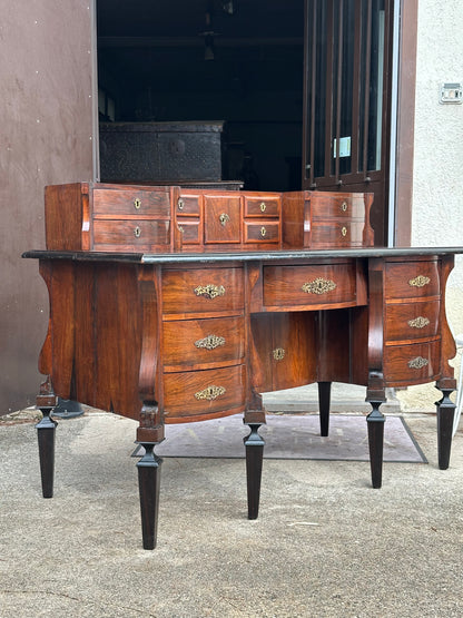 Scrivania a mazzarina da centro Luigi XVI.   Genova 700