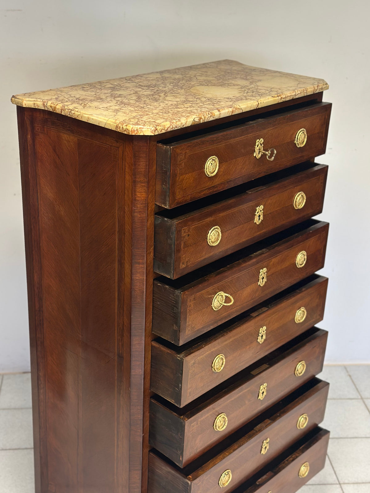 Settimanale Napoleone III sette cassetti.  Restaurato 800