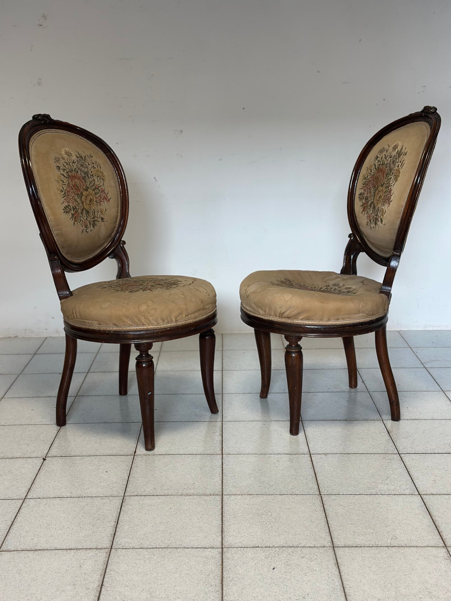 Coppia di sedie Carlo X lombarde . XIX secolo