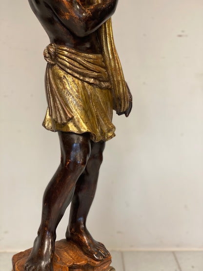 Moro di Venezia scultura in legno scolpito laccato dipinto e dorato epoca 800 . H 175 cm