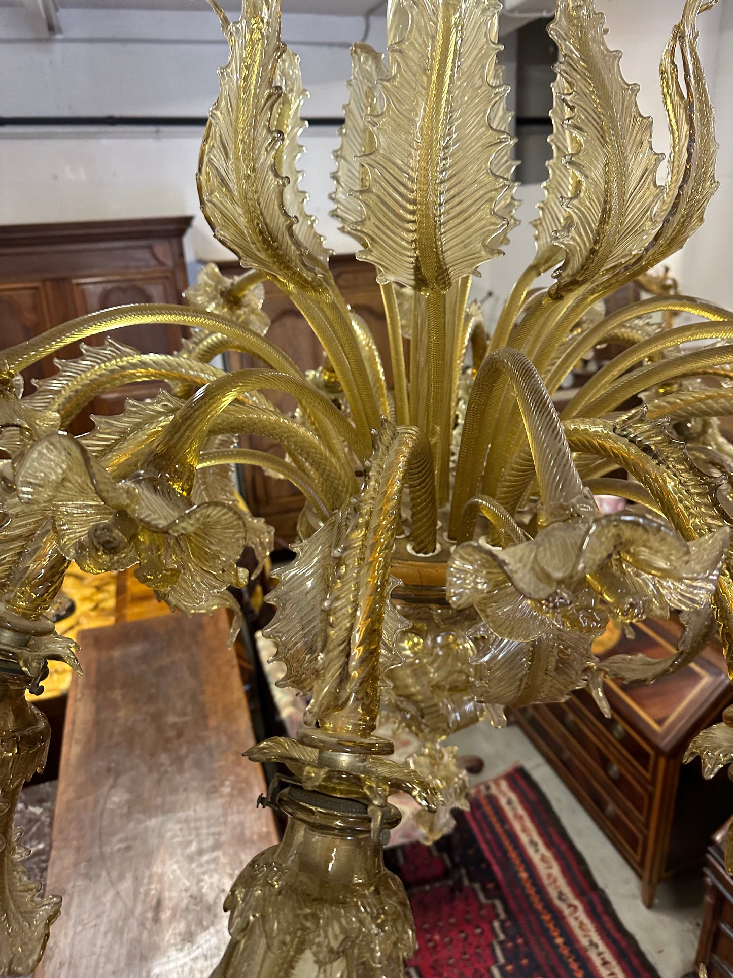 Lampadario in vetro di Murano. Barovier & Toso ( Venezia ) Primi XX secolo.  154 x 124.