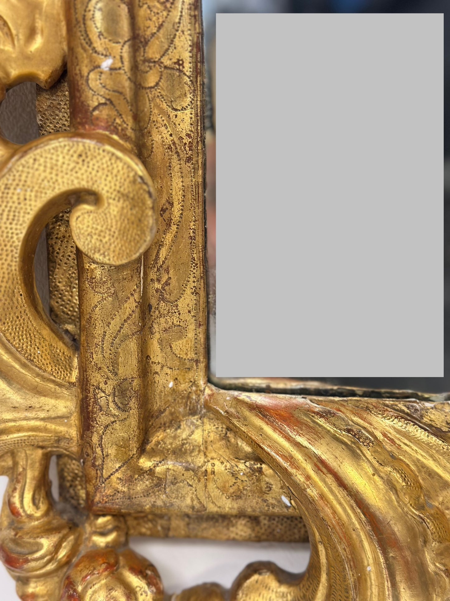 Specchiera emiliana in legno intagliato e dorato   Barocco XVII secolo