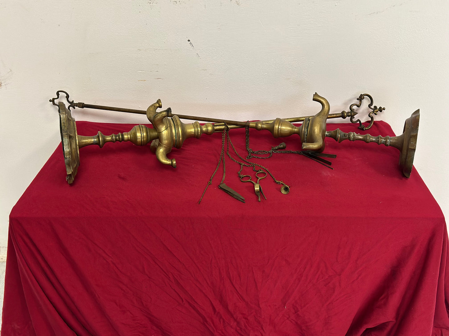 Coppia di lucerne fiorentine a olio in bronzo epoca prima metà del’ 700