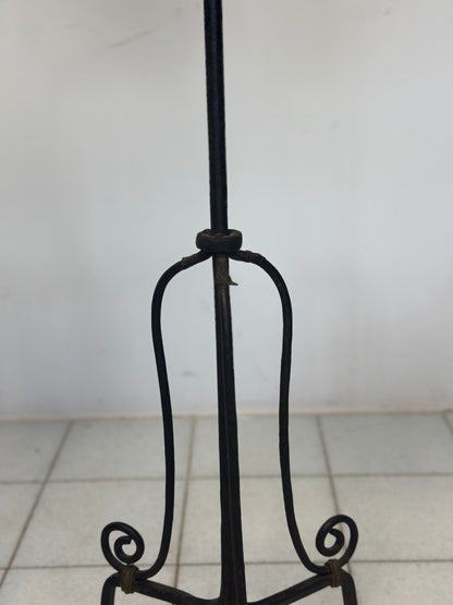 Coppia di torcere in ferro battuto . XIX secolo 120 cm
