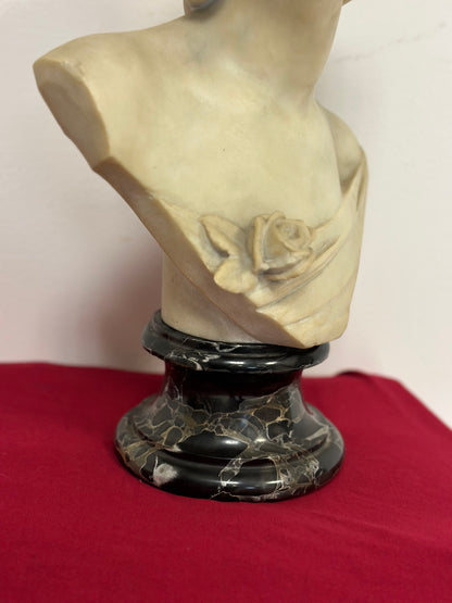Busto in marmo di Carrara. La bella Fiorentina   Emilio fiaschi 1858 . 1941