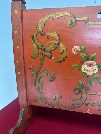 Culla tirolese in legno laccato dipinto epoca 800.