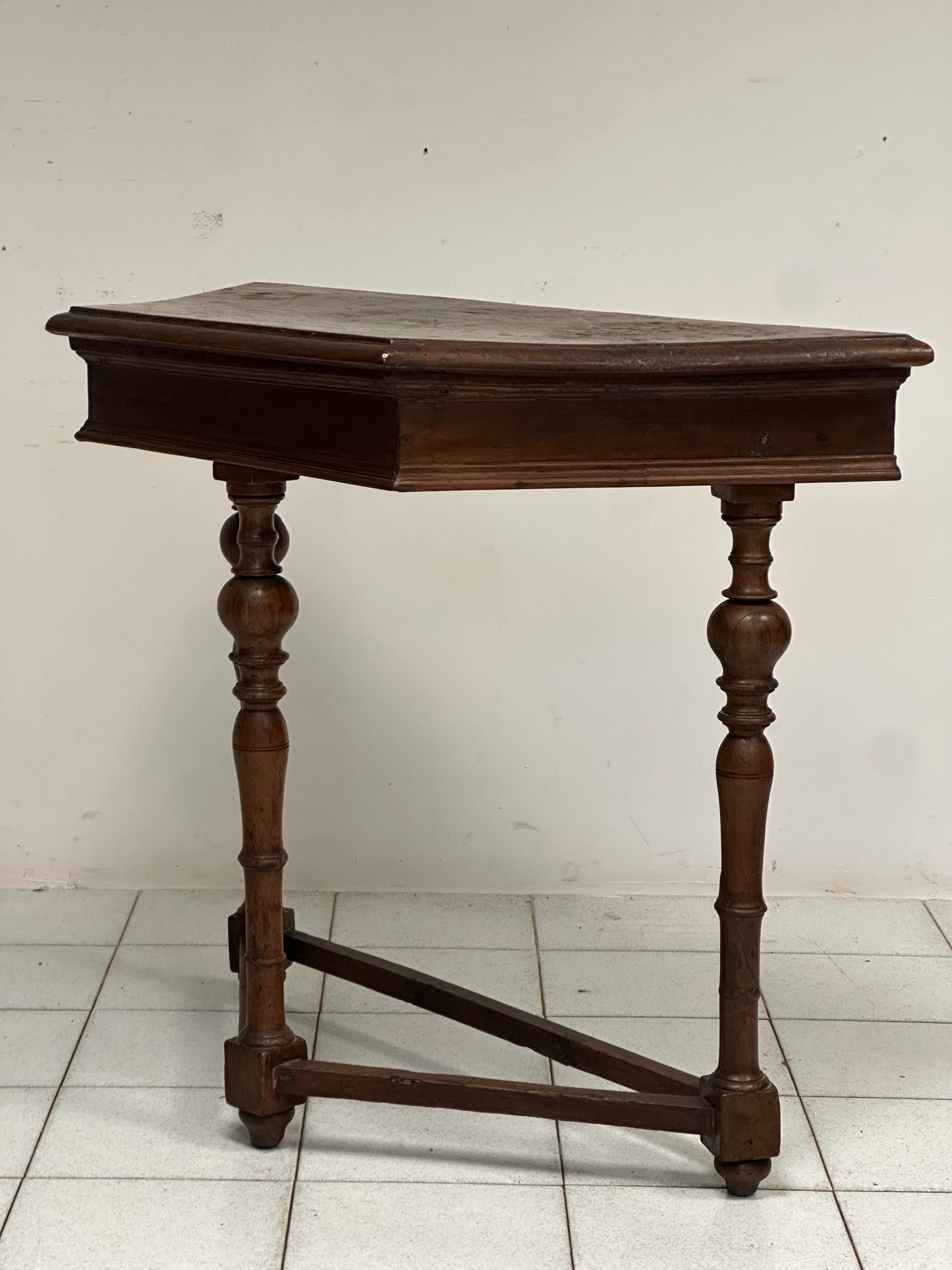Consolle Luigi XIV lombarda . XVIII secolo