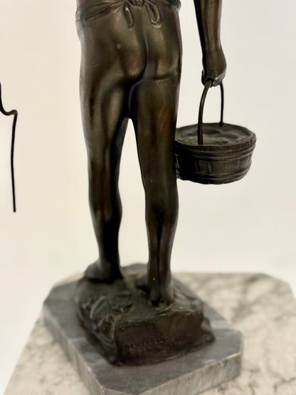 Scultura in bronzo.  Fanciullo fine XIX secolo . H 38 cm