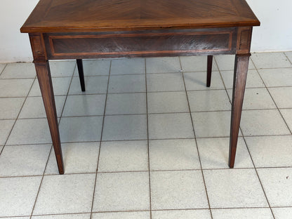 Tavolino Luigi XVI . XVIII secolo