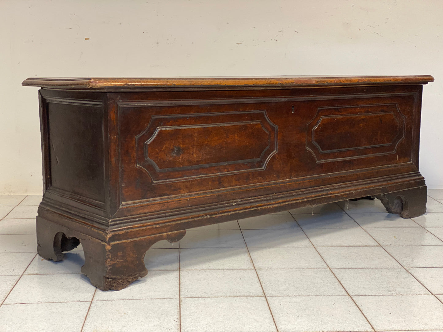 Bolognese walnut chest. 17th century