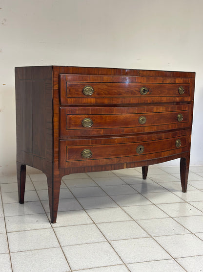 Cassettone a balestra . Verona/ Vicenza  Luigi XVI.   Fine 700