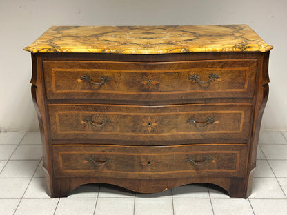 Cassettone Luigi XV . Napoli primi 700