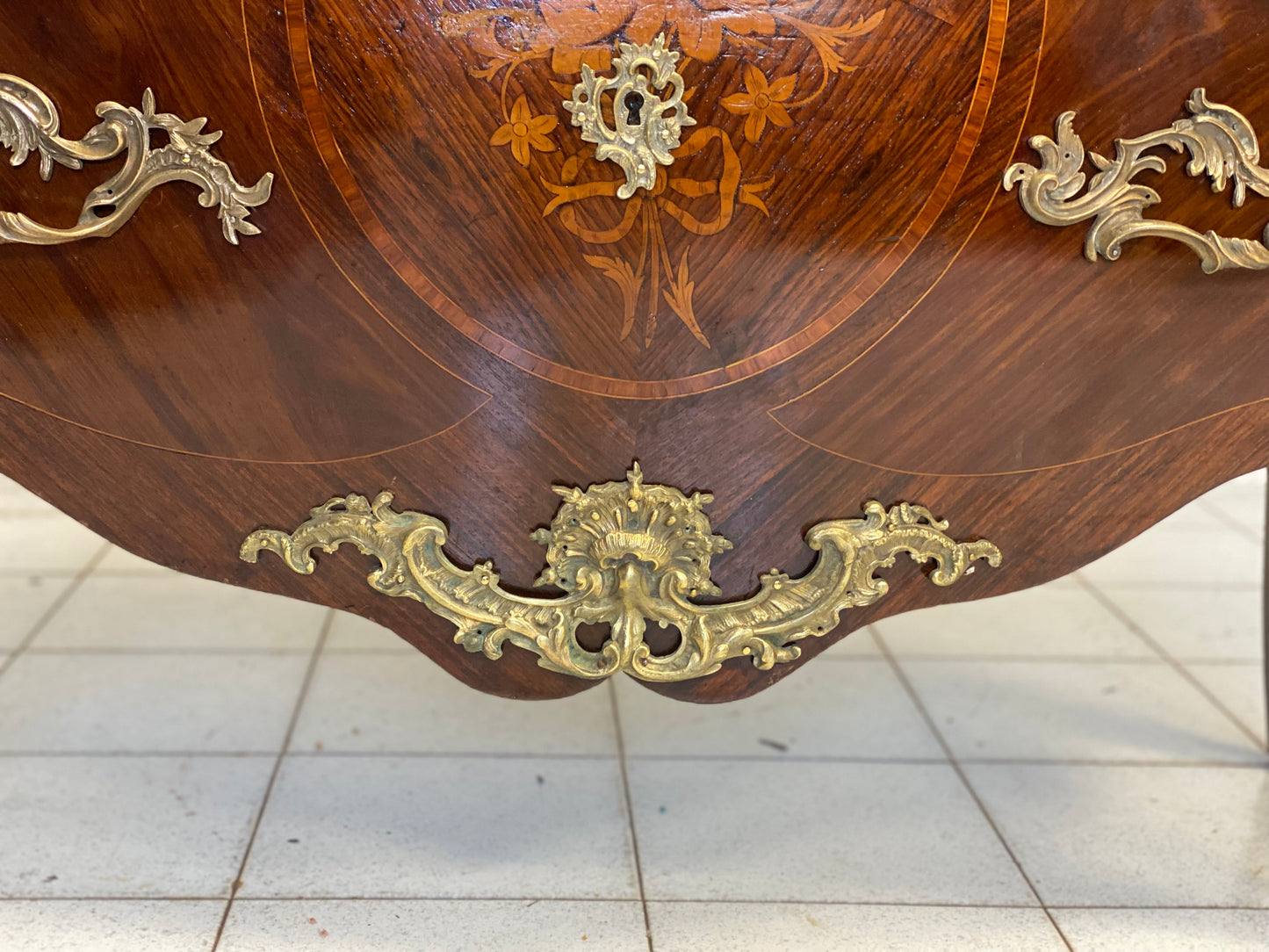 Curved chest of drawers with front and sides Napoleon III 800