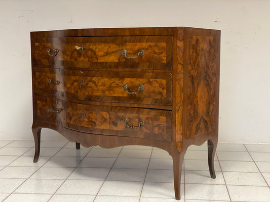 Cassettone bombato a balestra Luigi XV . Venezia 1740