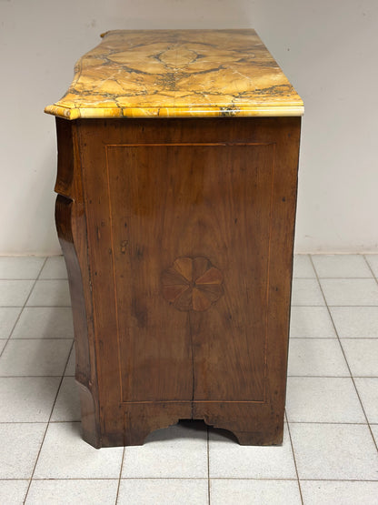 Cassettone Luigi XV . Napoli primi 700