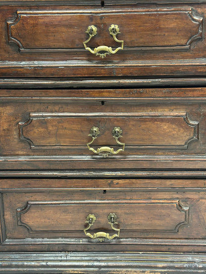 Buffettone a tre cassetti.  Emilia XVII secolo