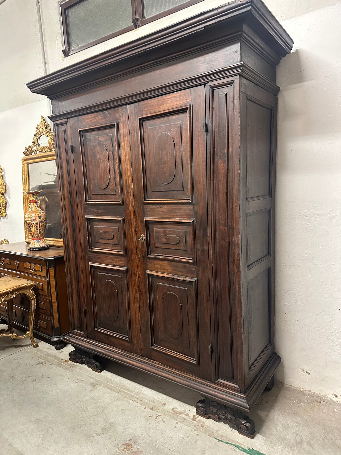 Armadio barocco lombardo Luigi XIV Brescia XVII secolo