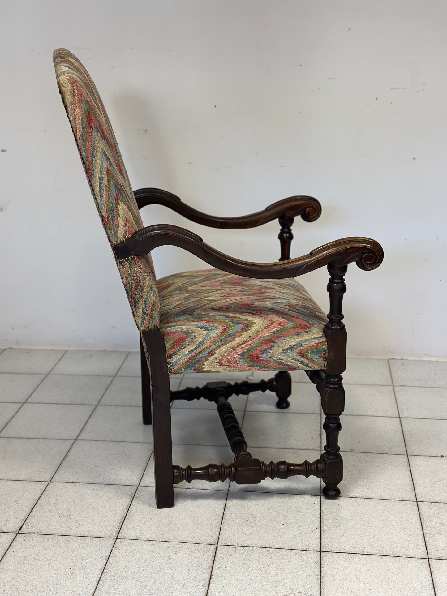 Trono a rocchetto Luigi
XIV lombardo noce