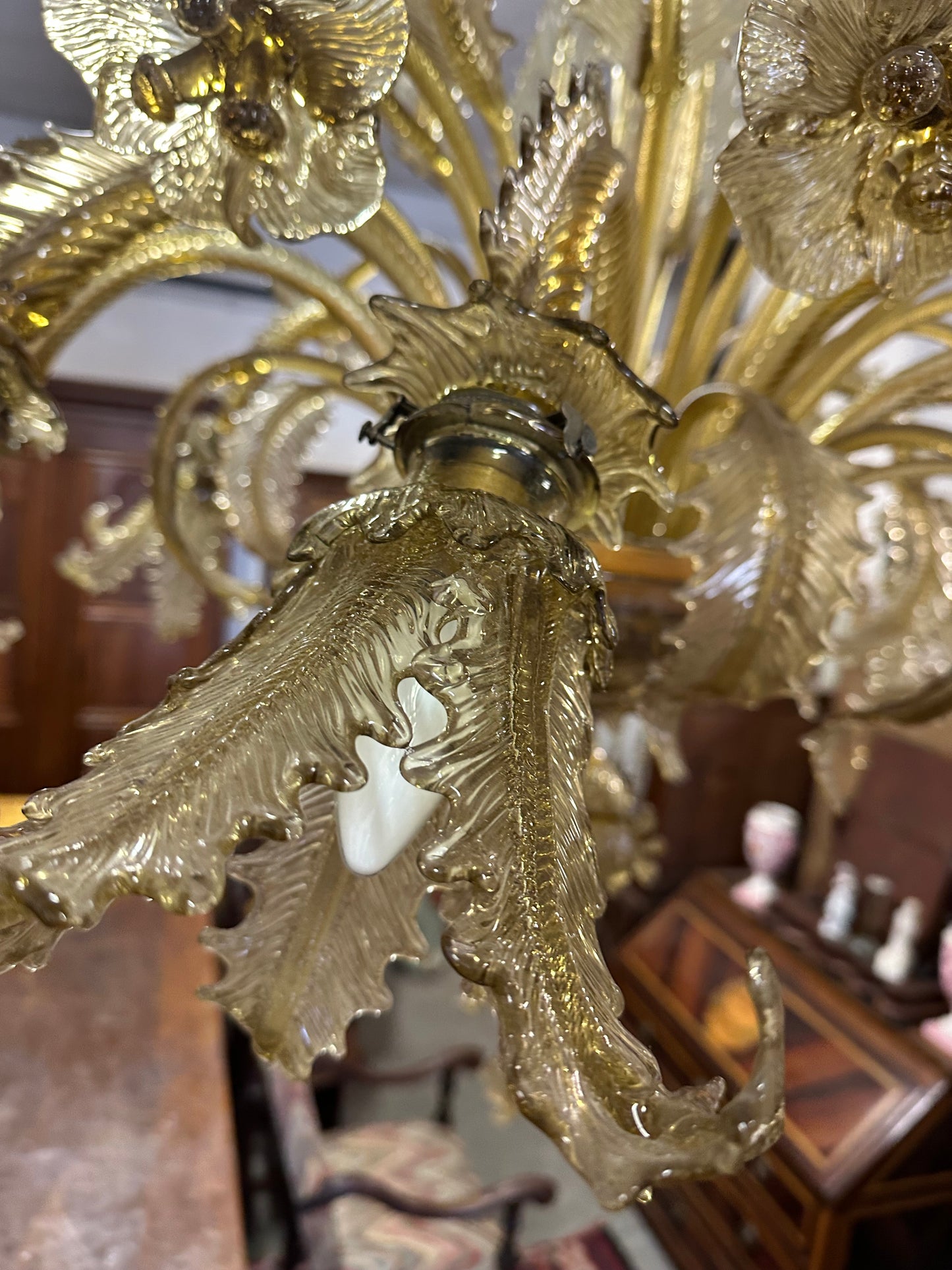 Lampadario in vetro di Murano. Barovier & Toso ( Venezia ) Primi XX secolo.  154 x 124.
