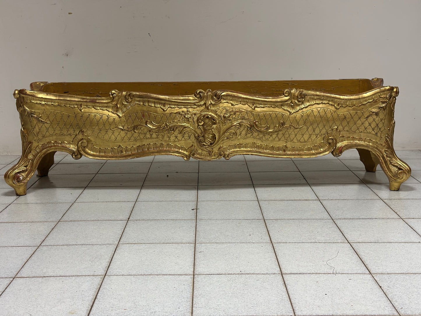 Fioriera in legno intagliato e dorato primi 800