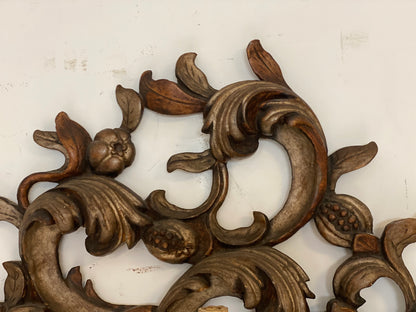 Candeliere applique da muro in legno intagliato e argentato .  Metà 800