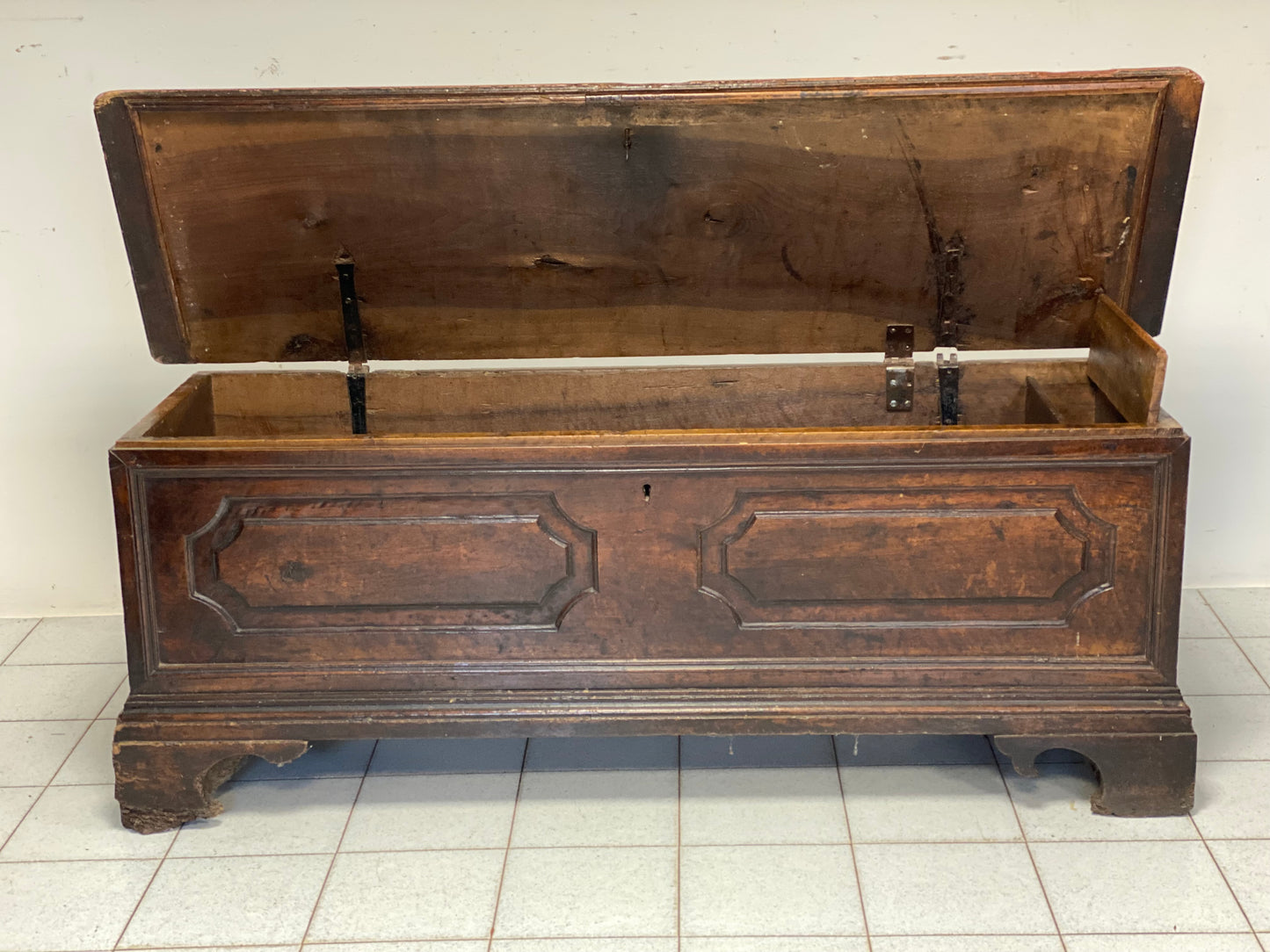 Bolognese walnut chest. 17th century