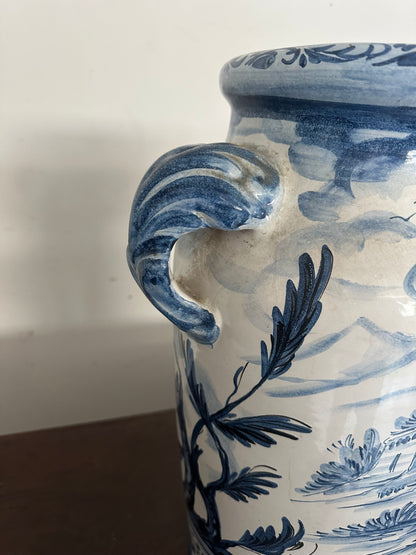Vaso da farmacia in maiolica bianca e blu Savona Albissola
inizio 900