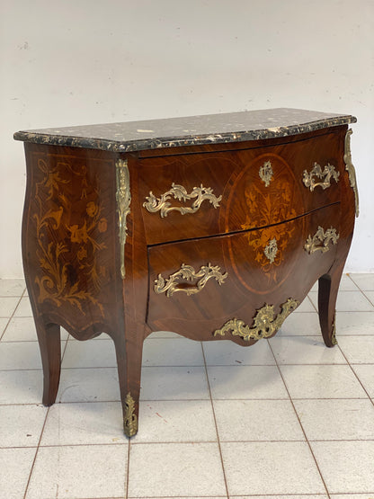 Cassettone
bombato fronte e fianchi Napoleone III   800 restauro eseguito