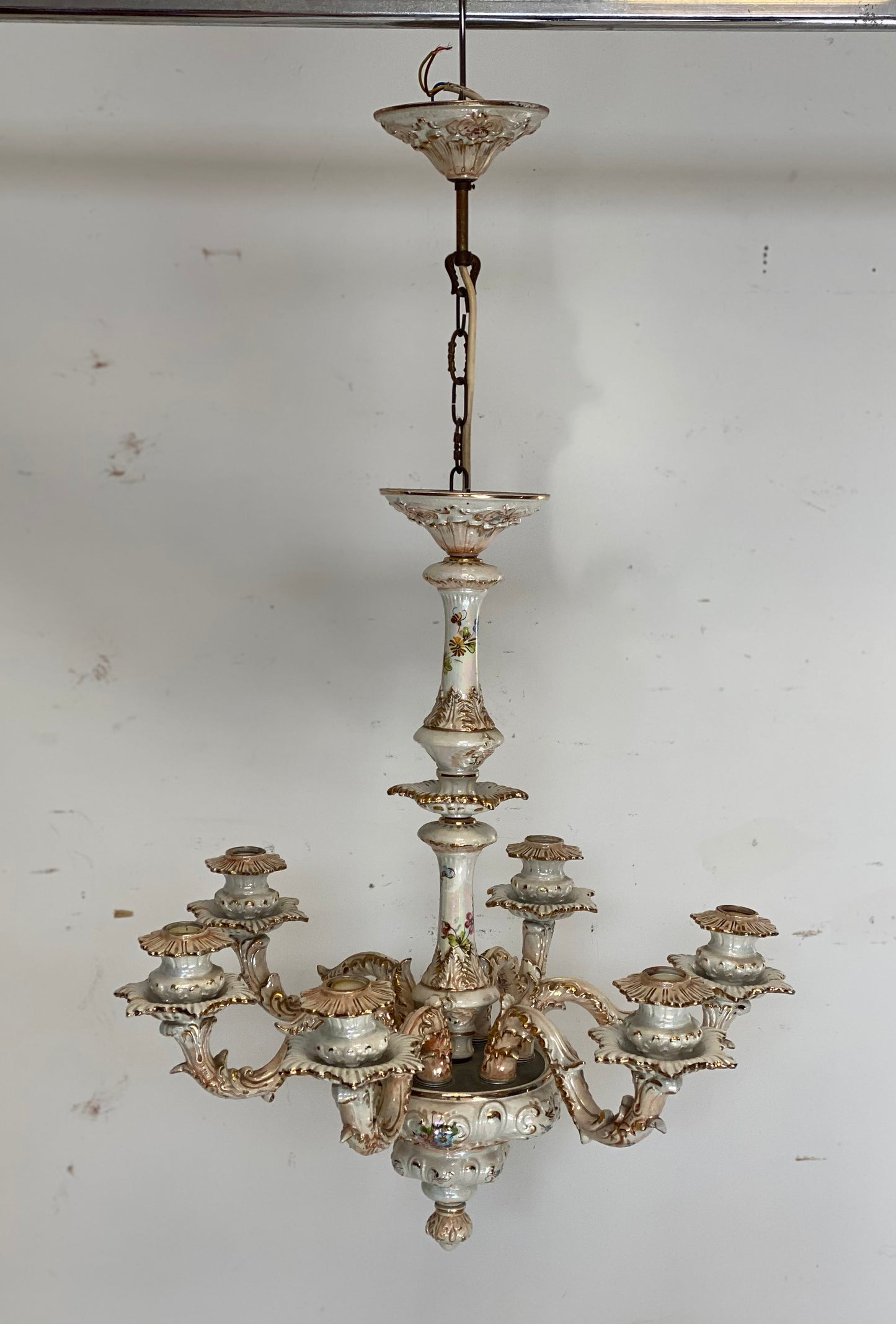 Lampadario sei luci in ceramica di bassano . XX secolo