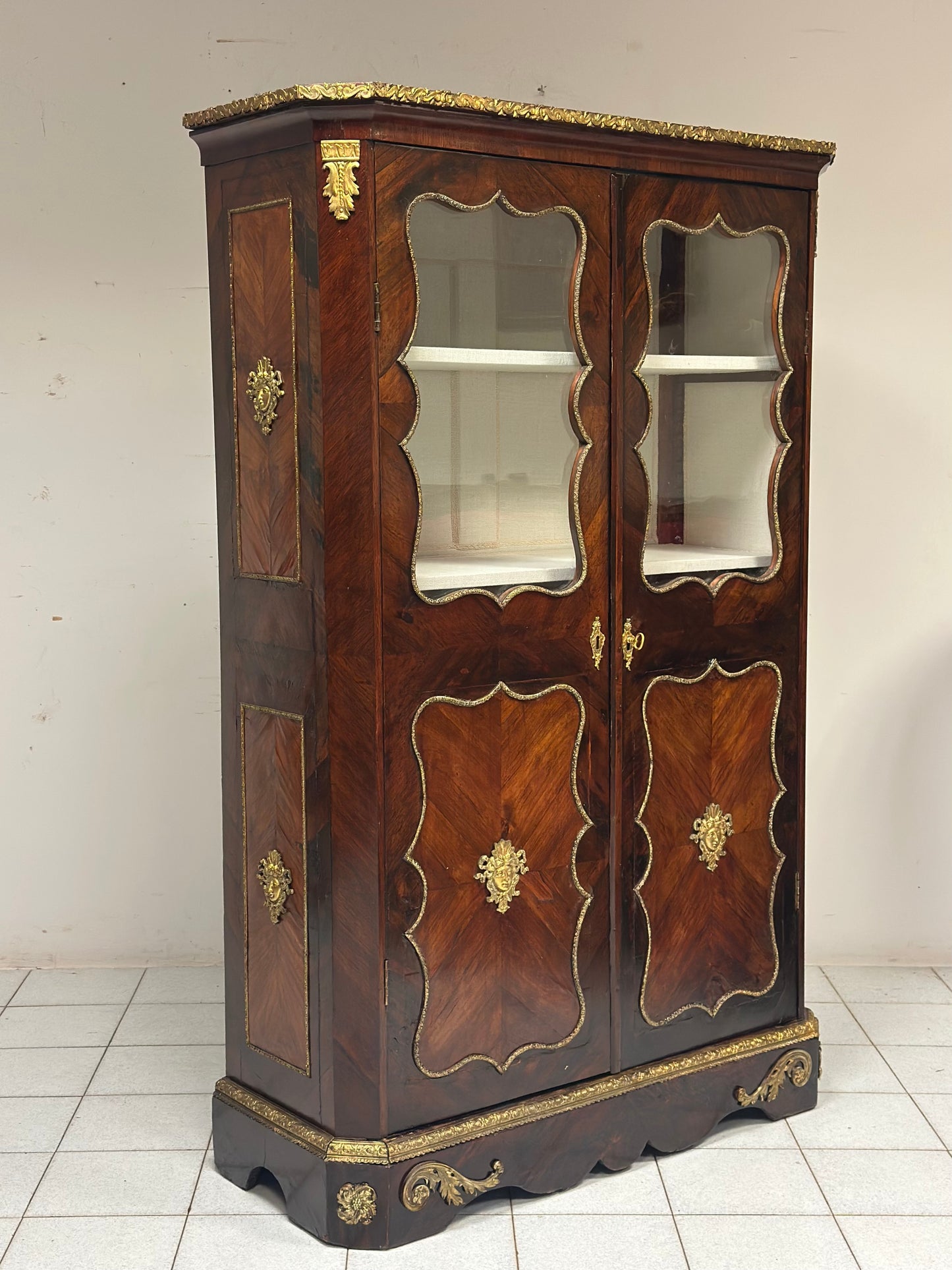 Vetrina cristalliera Napeleone III. Parigi XIX secolo