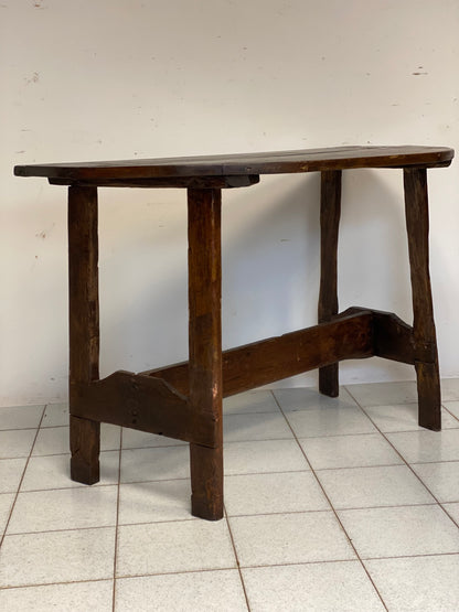 Consolle mezzo tavolo . XVIII secolo