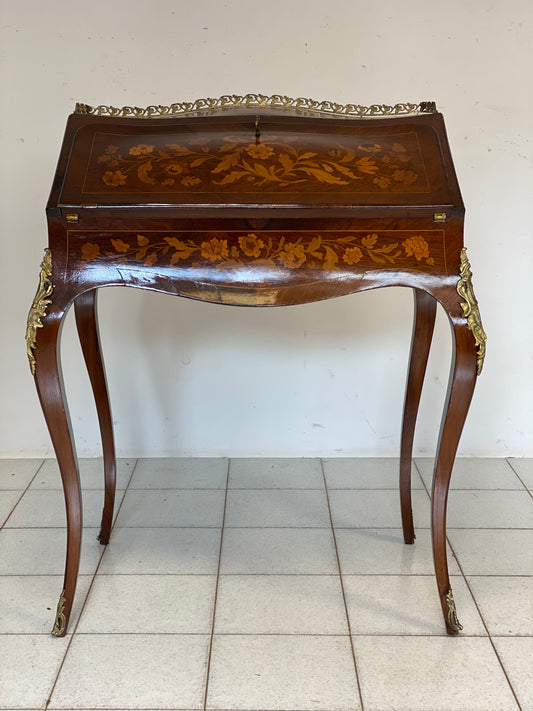 Inlaid veneered drop-leaf. Napoleon III 1870