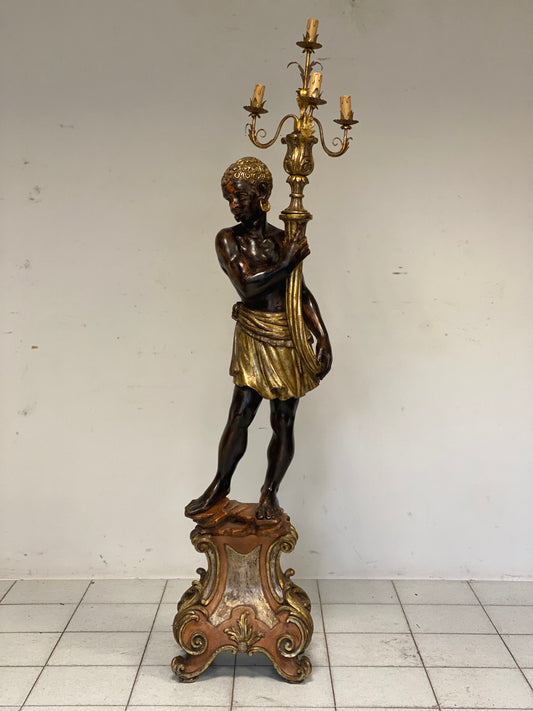 Moro di Venezia scultura in legno scolpito laccato dipinto e dorato epoca 800 . H 175 cm