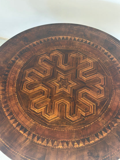 Tavolino-Rolo -intarsiato rotondo seconda metà 1800