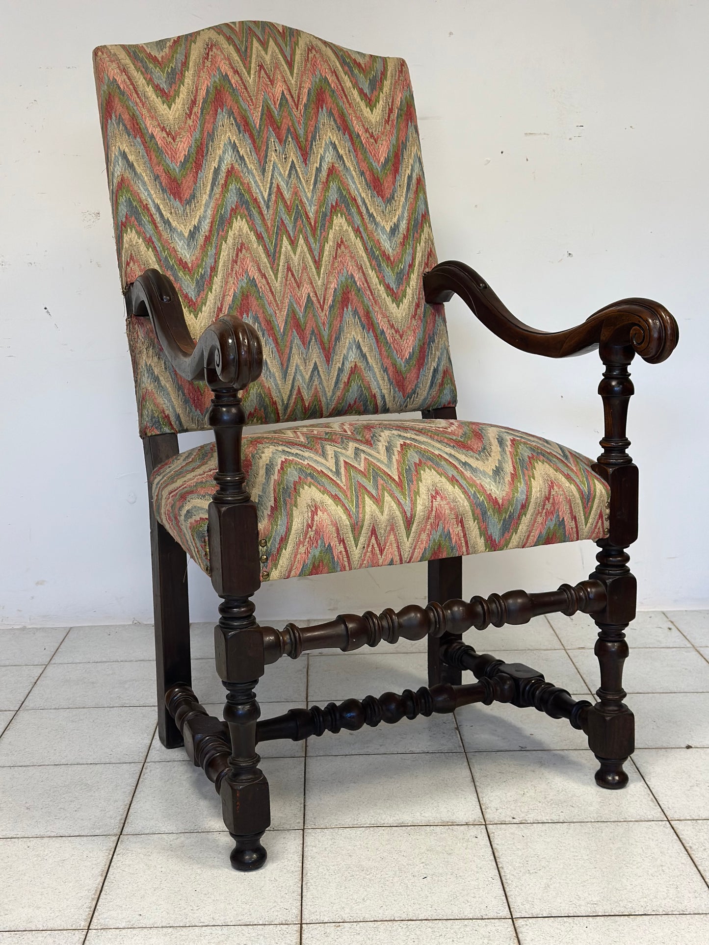 Trono a rocchetto Luigi
XIV lombardo noce