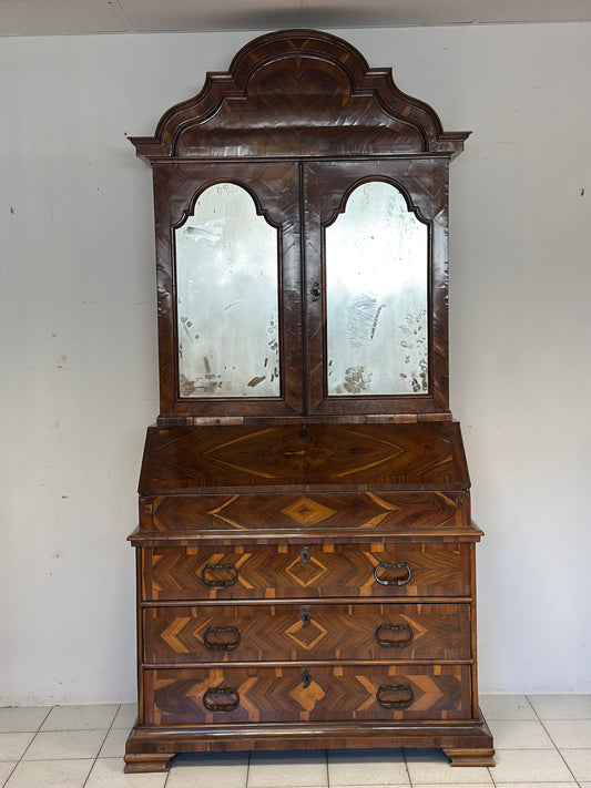 Trumeau lastronato in carrubo . Venezia Luigi XIV primi 700